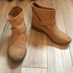 Sold Selena Gomez dream out loud booties